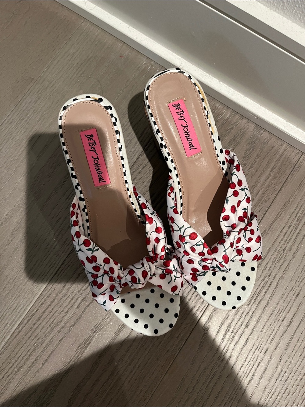 Betsey Johnson White Cherry & Black Polka Dot Knot Slide Mules 8